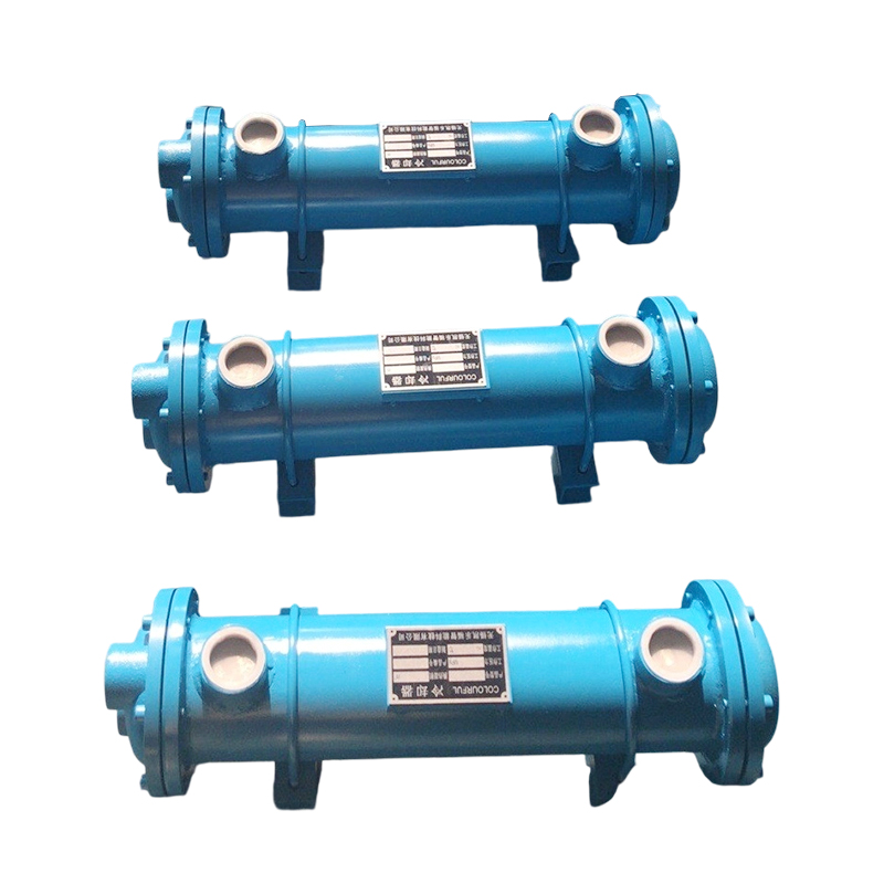 Oil cooler for injection molding machine